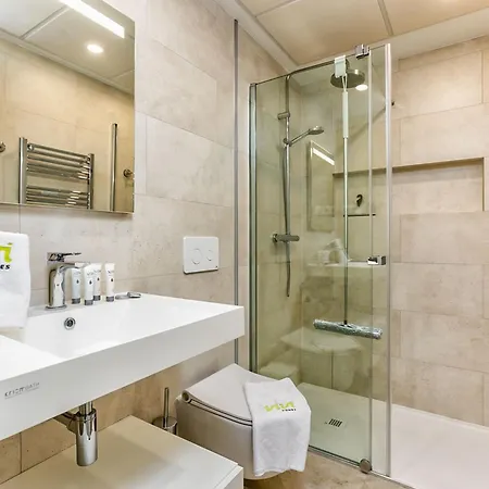 公寓 Vivi Homes - Amber, Center Fuengriola, Pool,