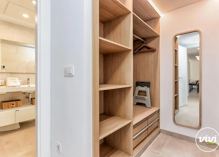 Vivi Homes - Amber, Center Fuengriola, Pool,