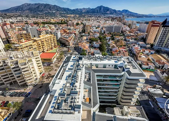 Vivi Homes - Amber, Center Fuengriola, Pool, * Fuengirola