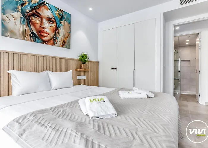 Vivi Homes - Amber, Center Fuengriola, Pool, Appartement Fuengirola