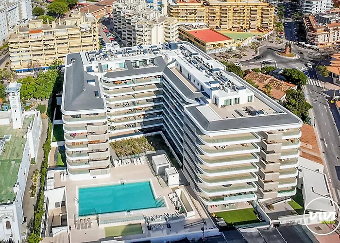 Vivi Homes - Amber, Center Fuengriola, Pool, Fuengirola