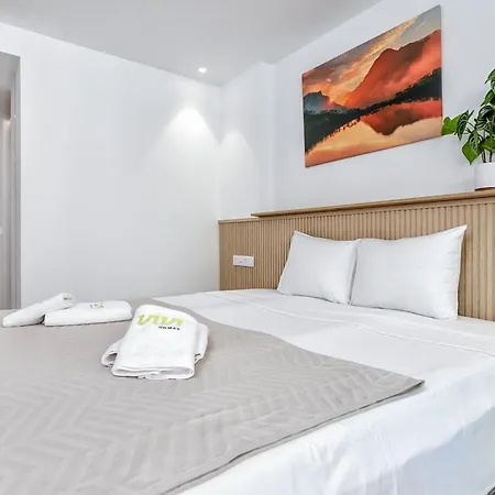 Vivi Homes - Amber, Center Fuengriola, Pool, Апартаменти *