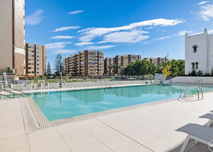 Апартаменти Vivi Homes - Amber, Center Fuengriola, Pool,