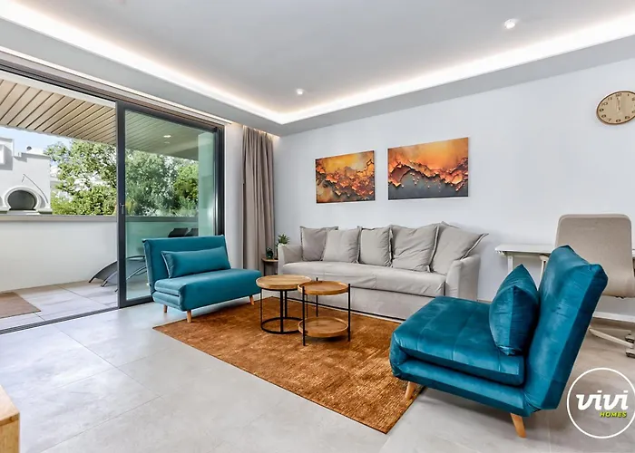 Vivi Homes - Amber, Center Fuengriola, Pool,